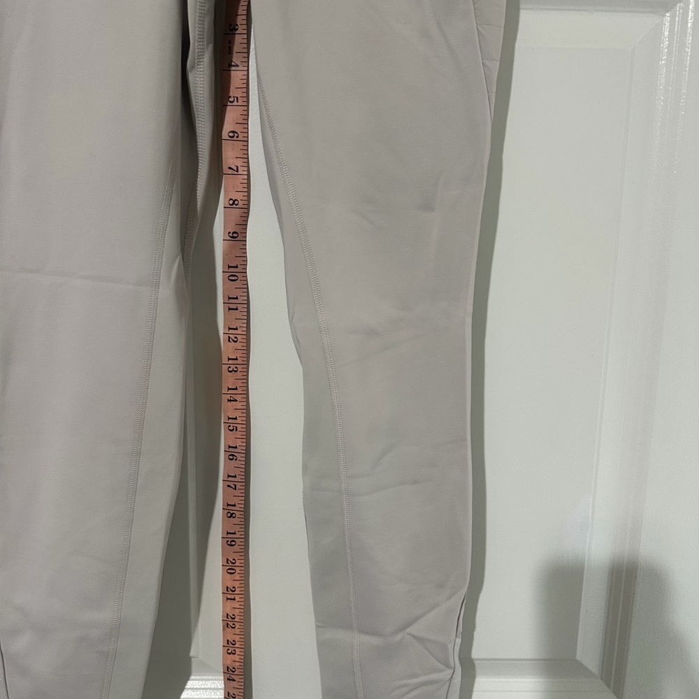 Women Athleta hiking pants - Light Gray Cream color